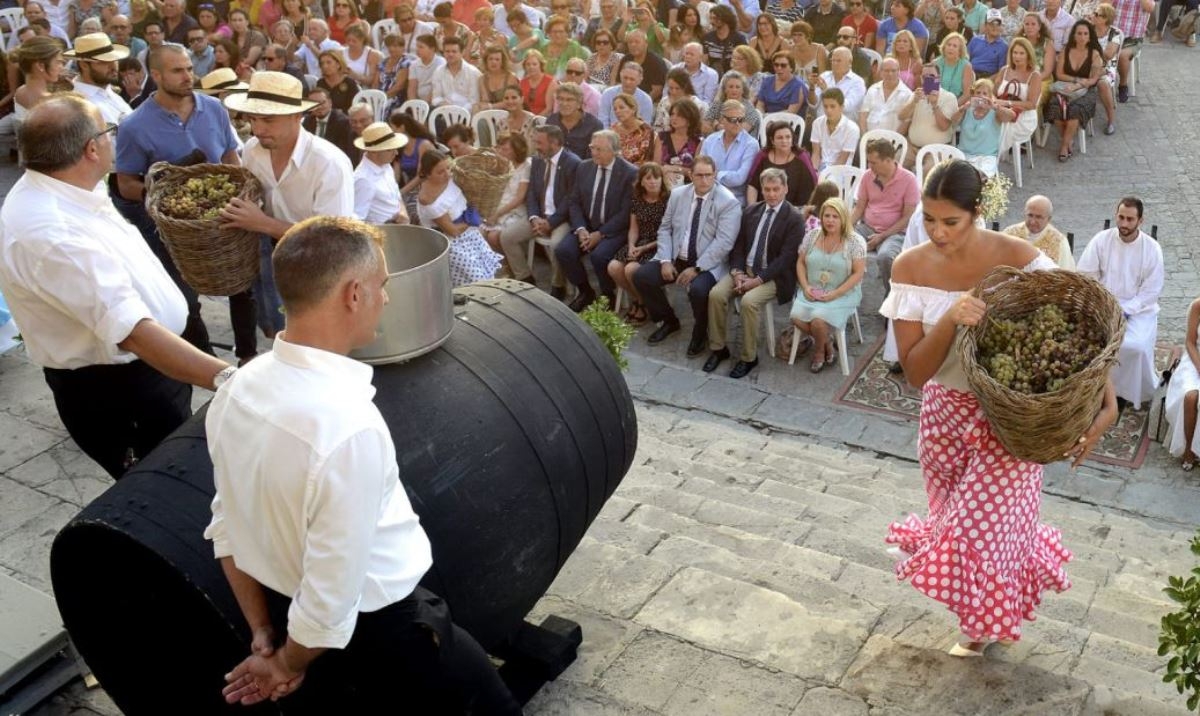 www.minutoneuquen.com vendimiajerez00