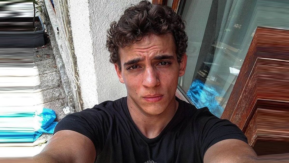 miguel-herran-piensan-que-mi-vida-es-perfecta-porque-me-fo-ursula-corbero-y-ester-exposito