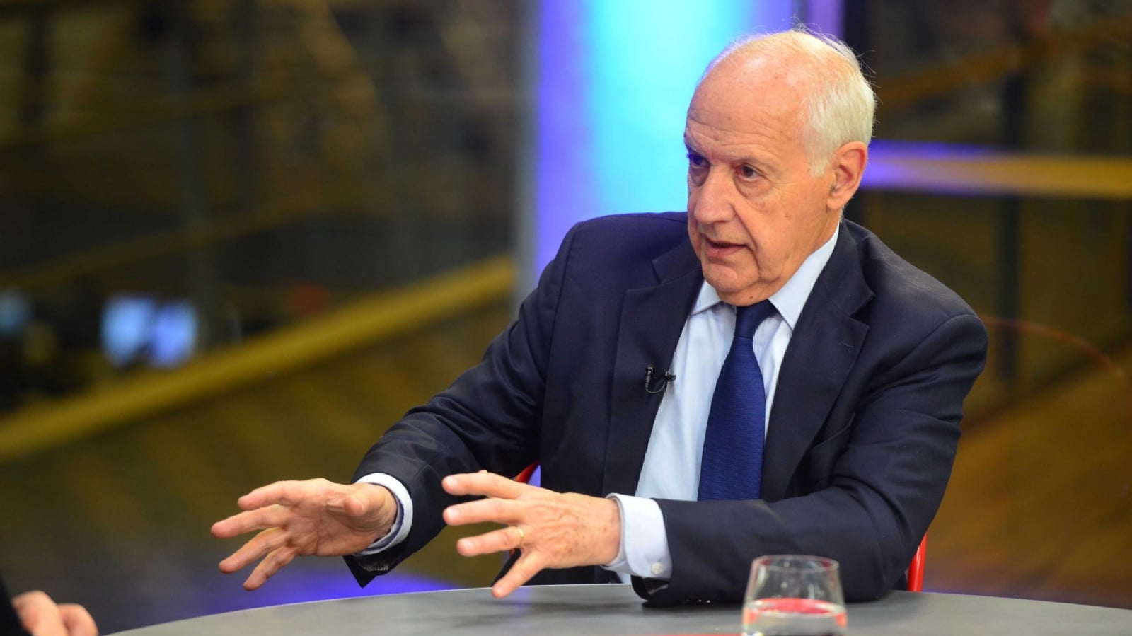ROBERTO LAVAGNA