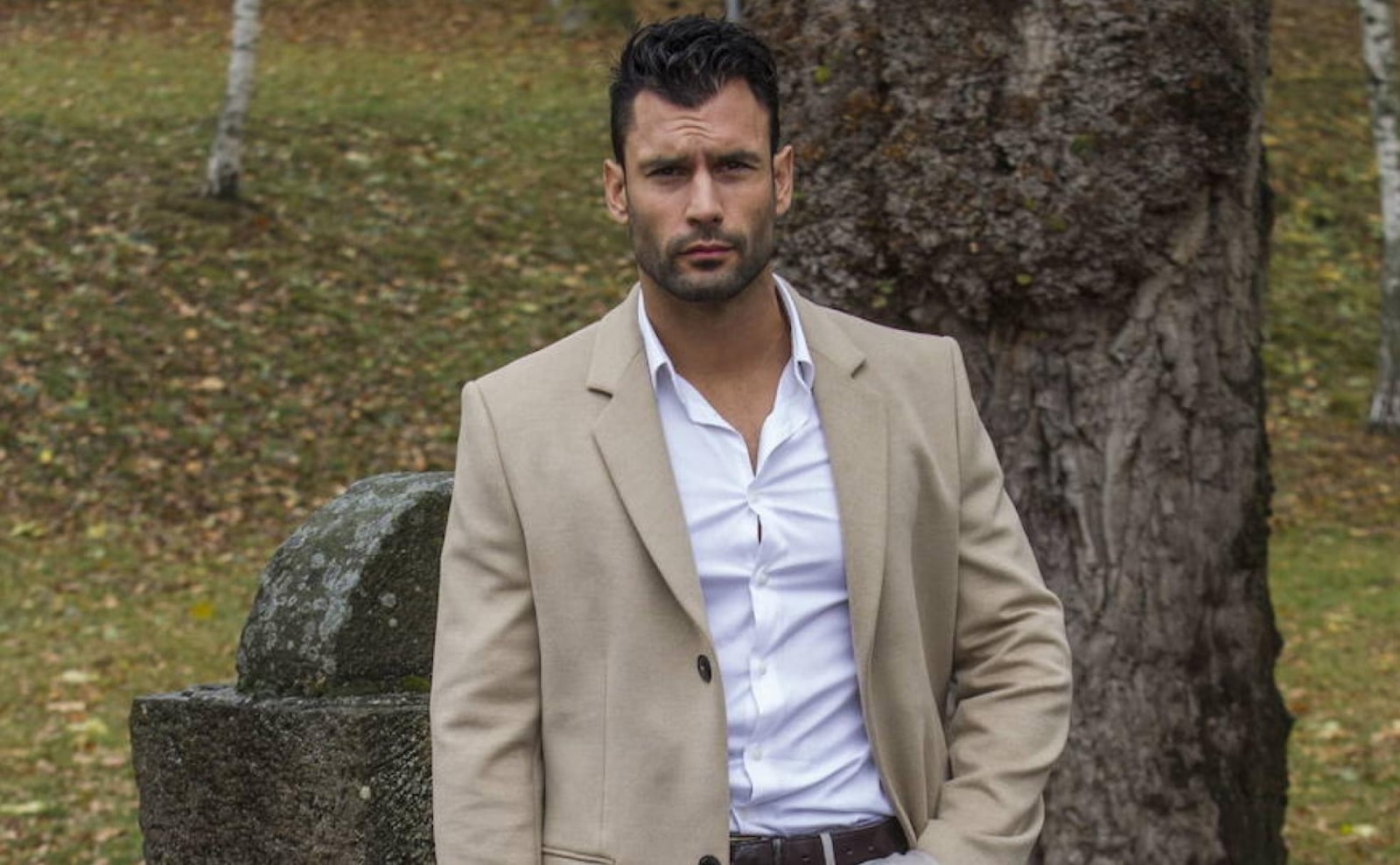 Jorge Pérez - camisa blanca