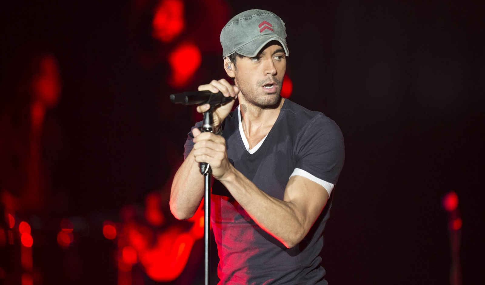 www.minutoneuquen.com ENRIQUE IGLESIAS III