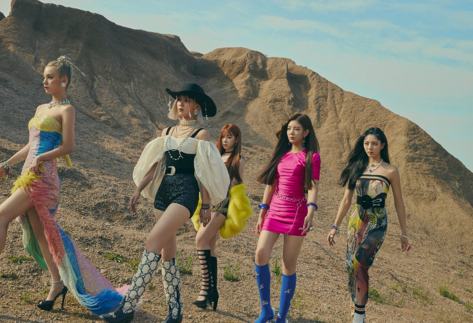 itzy_not_shy_concept_all_group-2000x1368