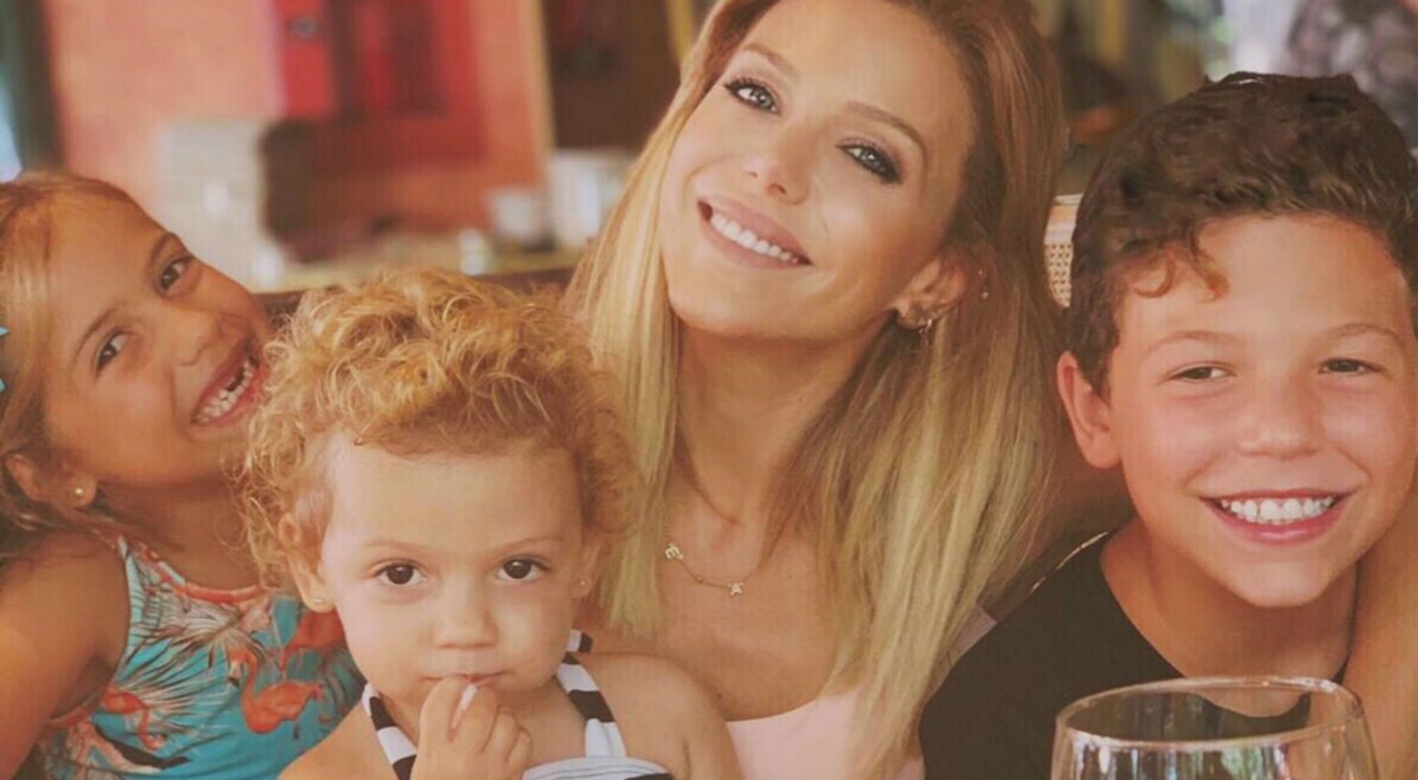 los-hijos-de-eva-anderson-posaron-para-la-antonella-roccuzzo-la-esposa-de-messi-762974