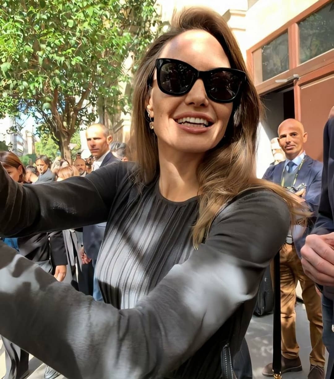 jolie21