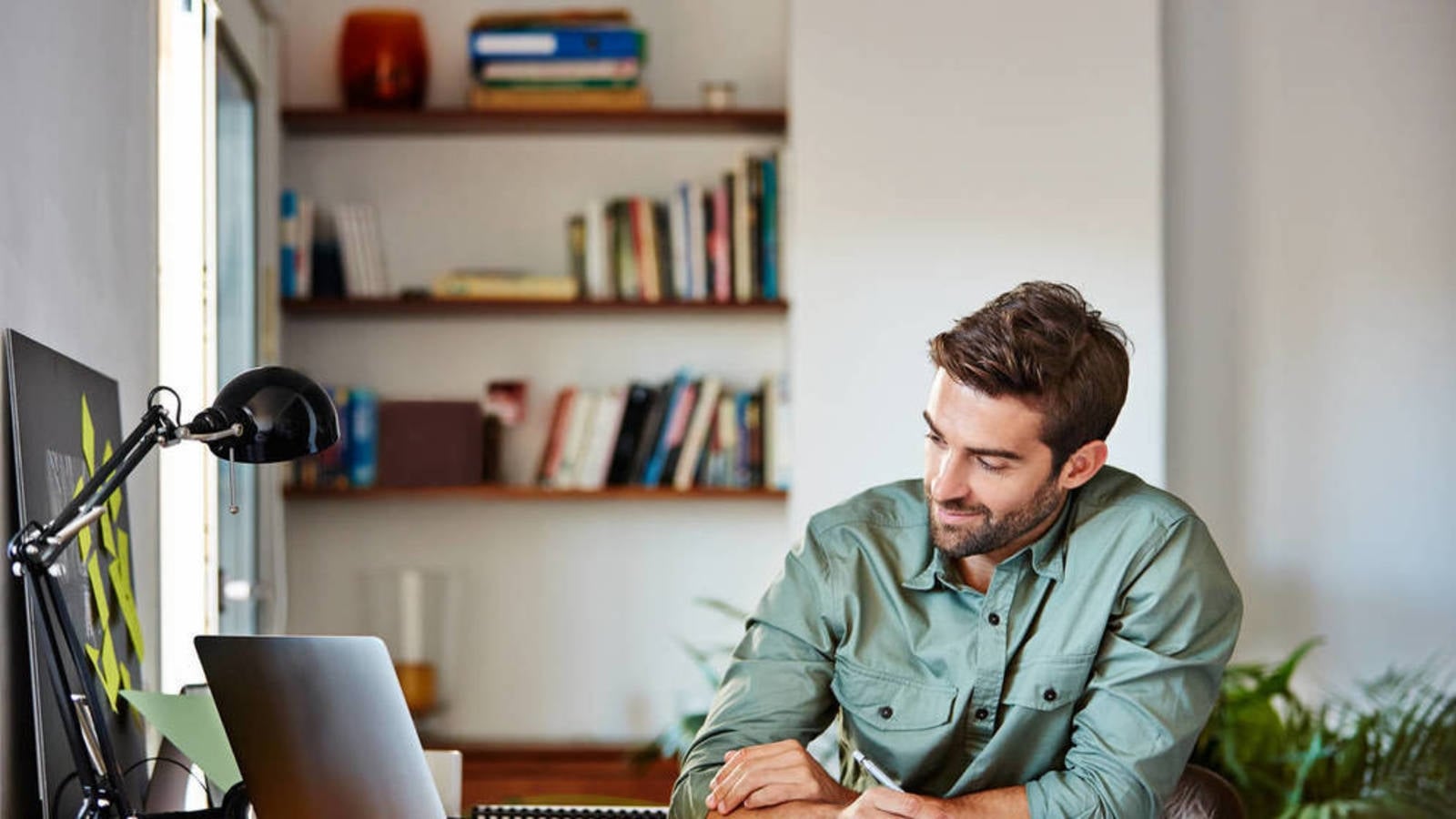 teletrabajo-en-tiempos-del-coronavirus-6-consejos-para-seguir-con-tu-empleo-en-casa