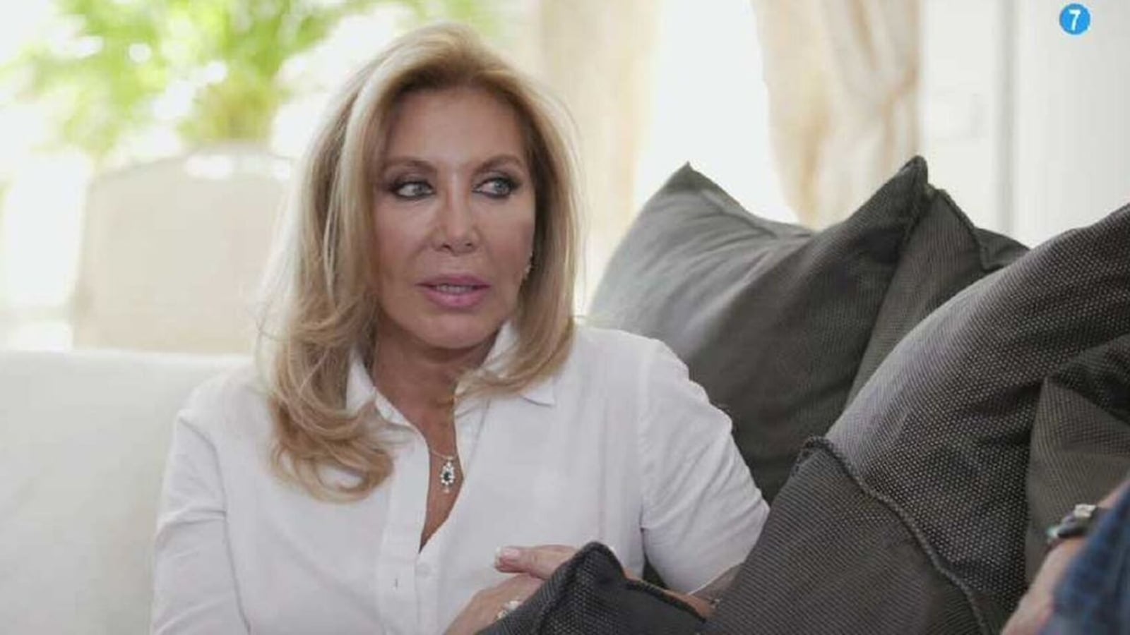 Bertin_Osborne-Norma_Duval-Telecinco-Television_460713956_142640446_1706x960