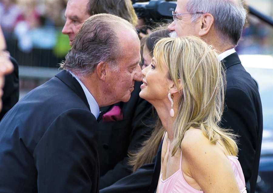 rey-juan-carlos-y-princesa-corinna_dbc41a19_900x636