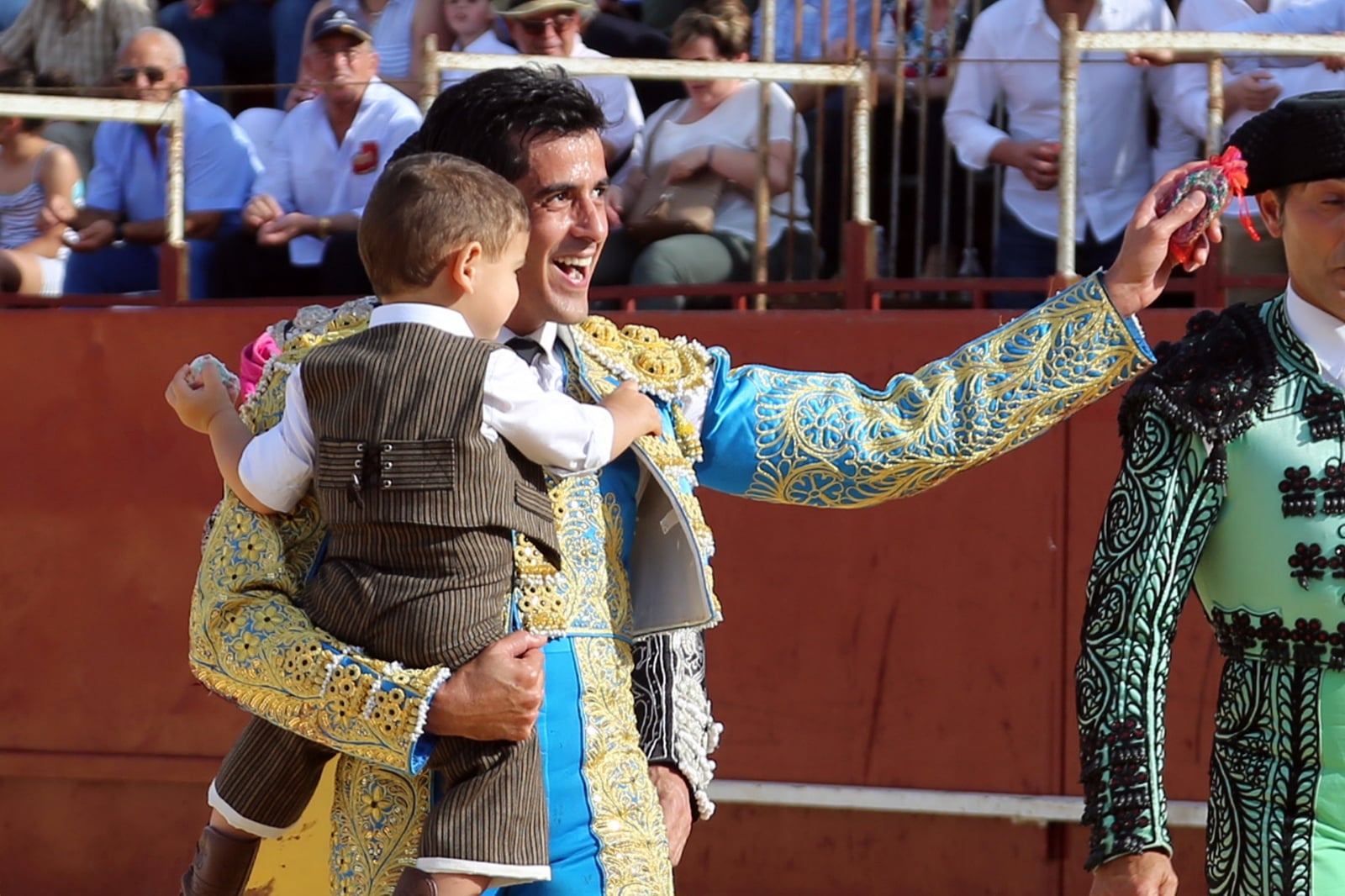victor-janeiro-con-su-hijo