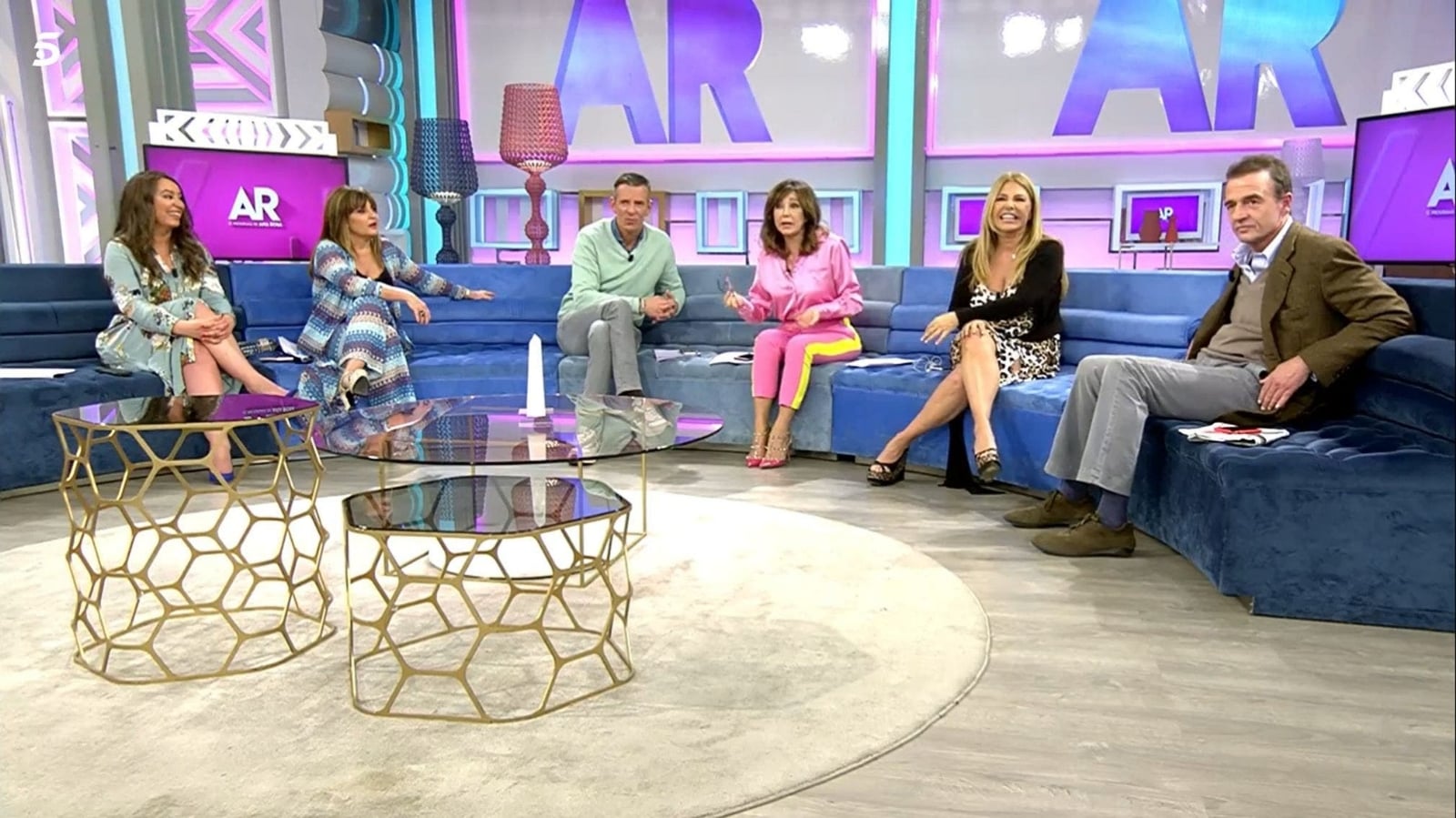 Los-comentarios-de-Ana-Rosa-Quintana-que-han-dejado-atónitos-a-sus-colaboradores-y-a-todos