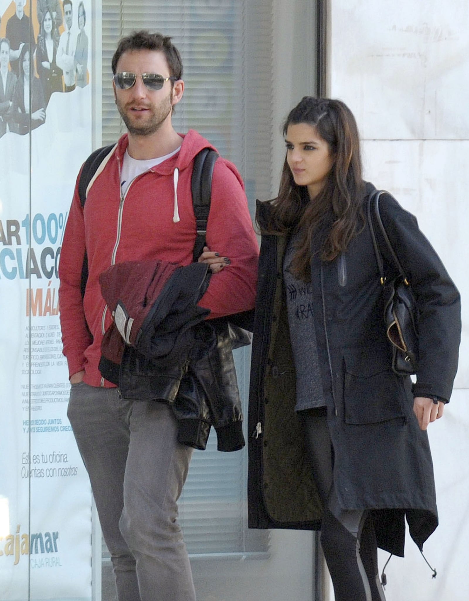 dani_rovira_y_clara_lago_pasean_por_las_calles_de_malaga