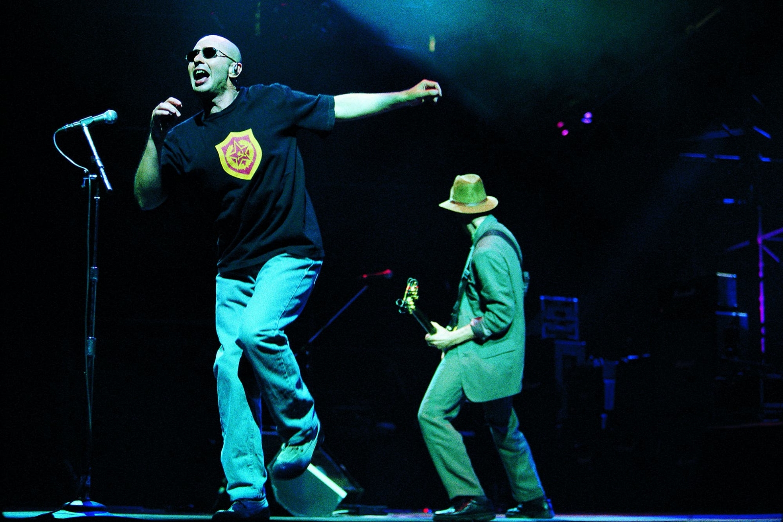 INDIO SOLARI Y SKAY