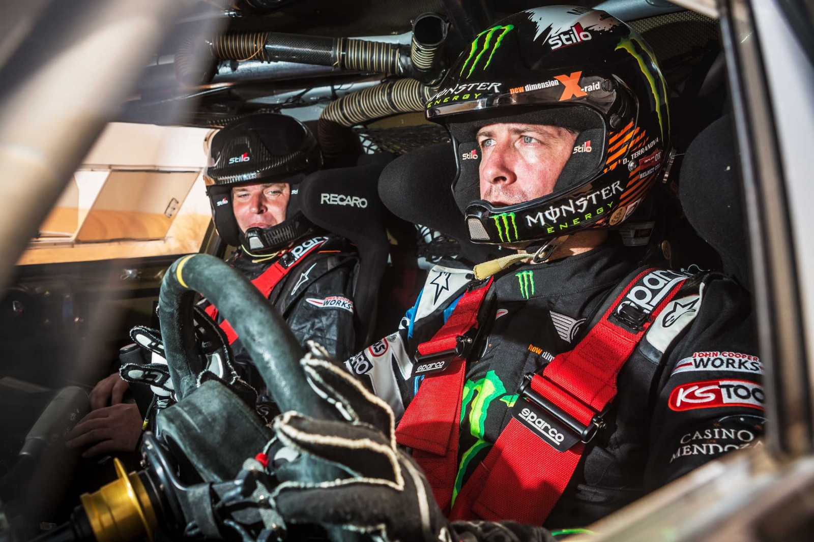 P90168495-orlando-terranova-ar-bernardo-ronnie-graue-ar-mini-all4-racing--305-monster-energy-rally-raid-team-d-2250px