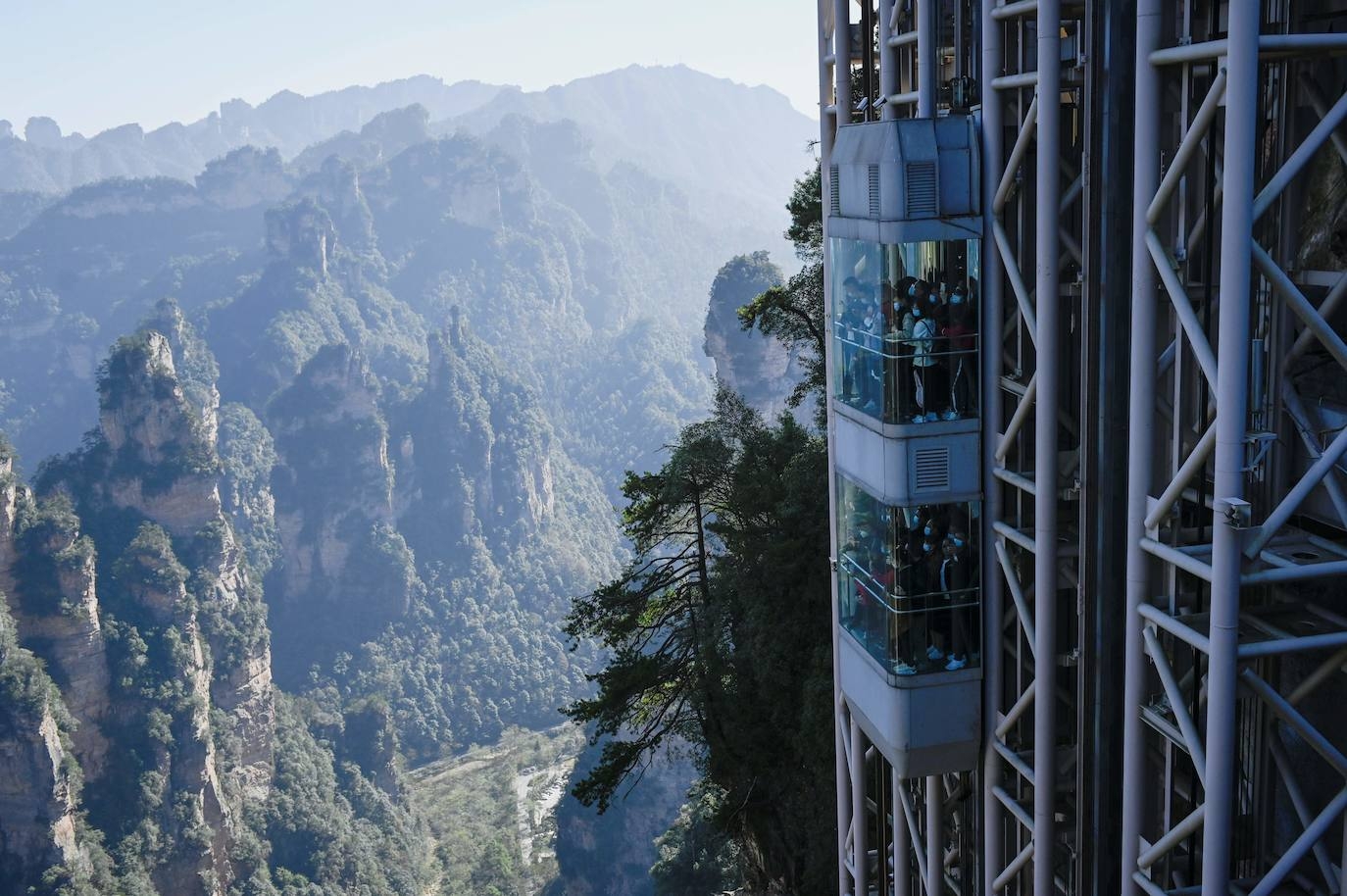 www.minutoneuquen.com ascensor000