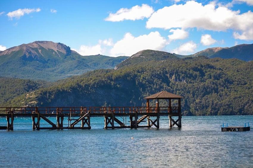 quila-quina-muelle-verano-tiempo-sol-lago-lacar-san-martin-de-los-andes