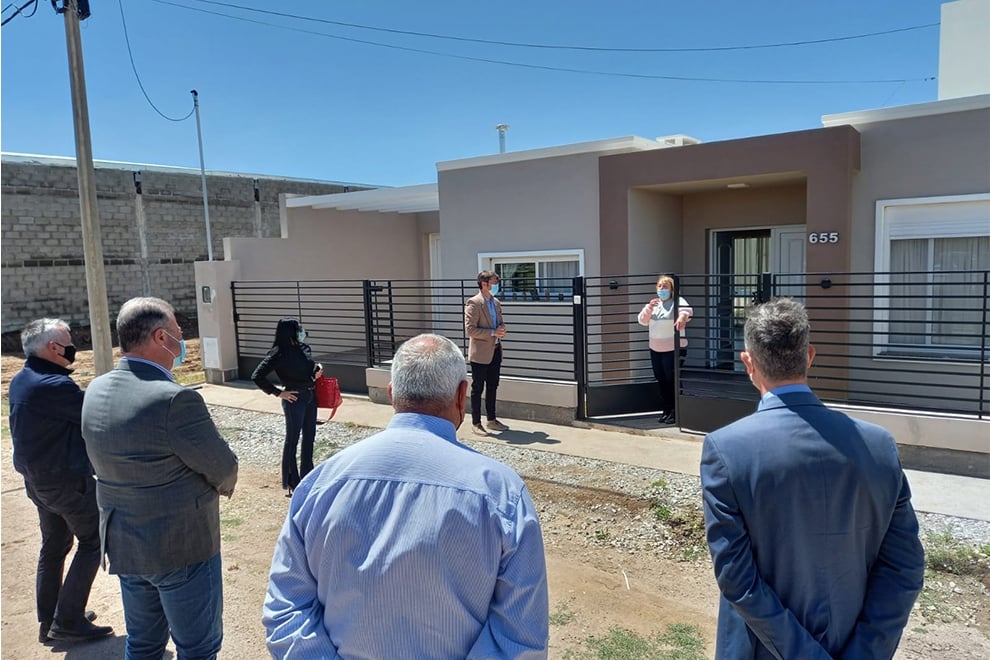 Ampliacion-de-las-redes-domiciliarias-de-gas-natural-LUQUE03