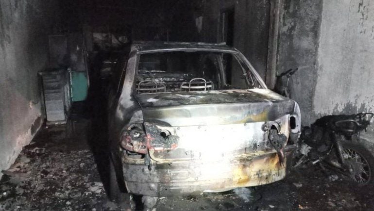 incendio-auto-centenariojpg