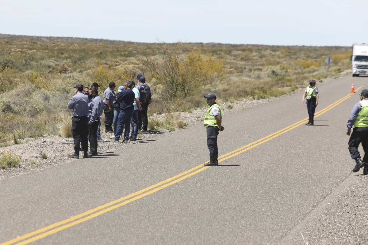 Roca-Encuentran-cadaver-en-ruta-6-Javier-Videla-Juan-Thomes-2