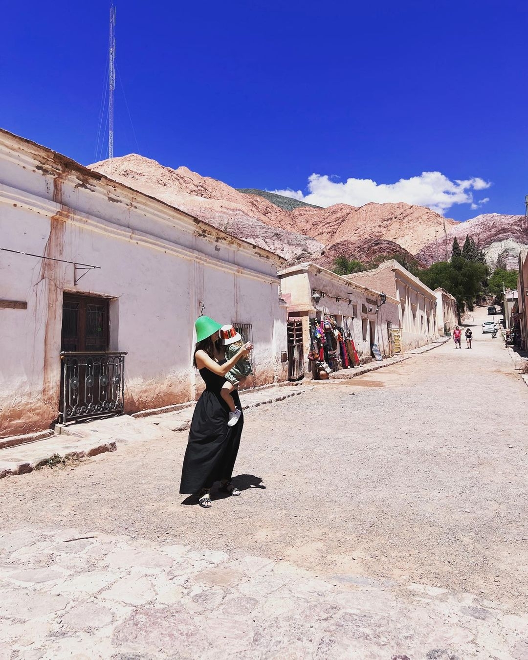CHINA SUÁREZ