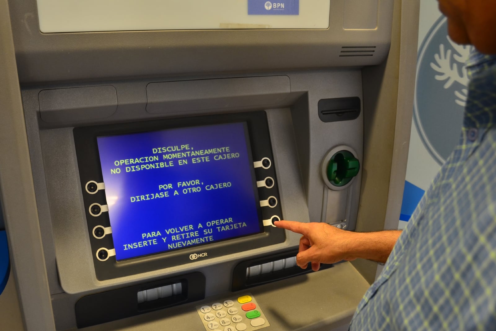 Nqn-Cajeros-automaticos-banco-provincia-de-Neuquén-Juan-Thomes-2
