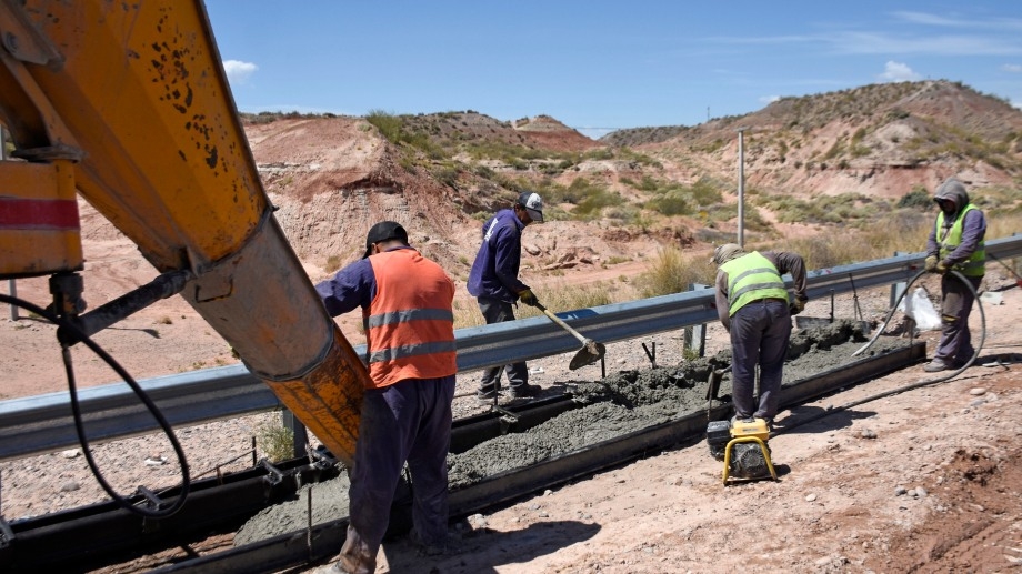 ag-nqn-Obras-en-la-ruta-7-en-los-nudos-de-acceso-al-tercer-puente-salto-3
