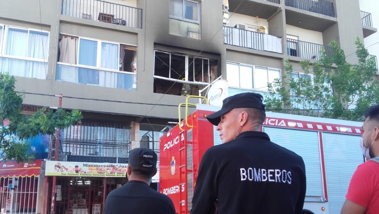 incendio-departamento-edificio-calles-sarmiento-misiones (1)