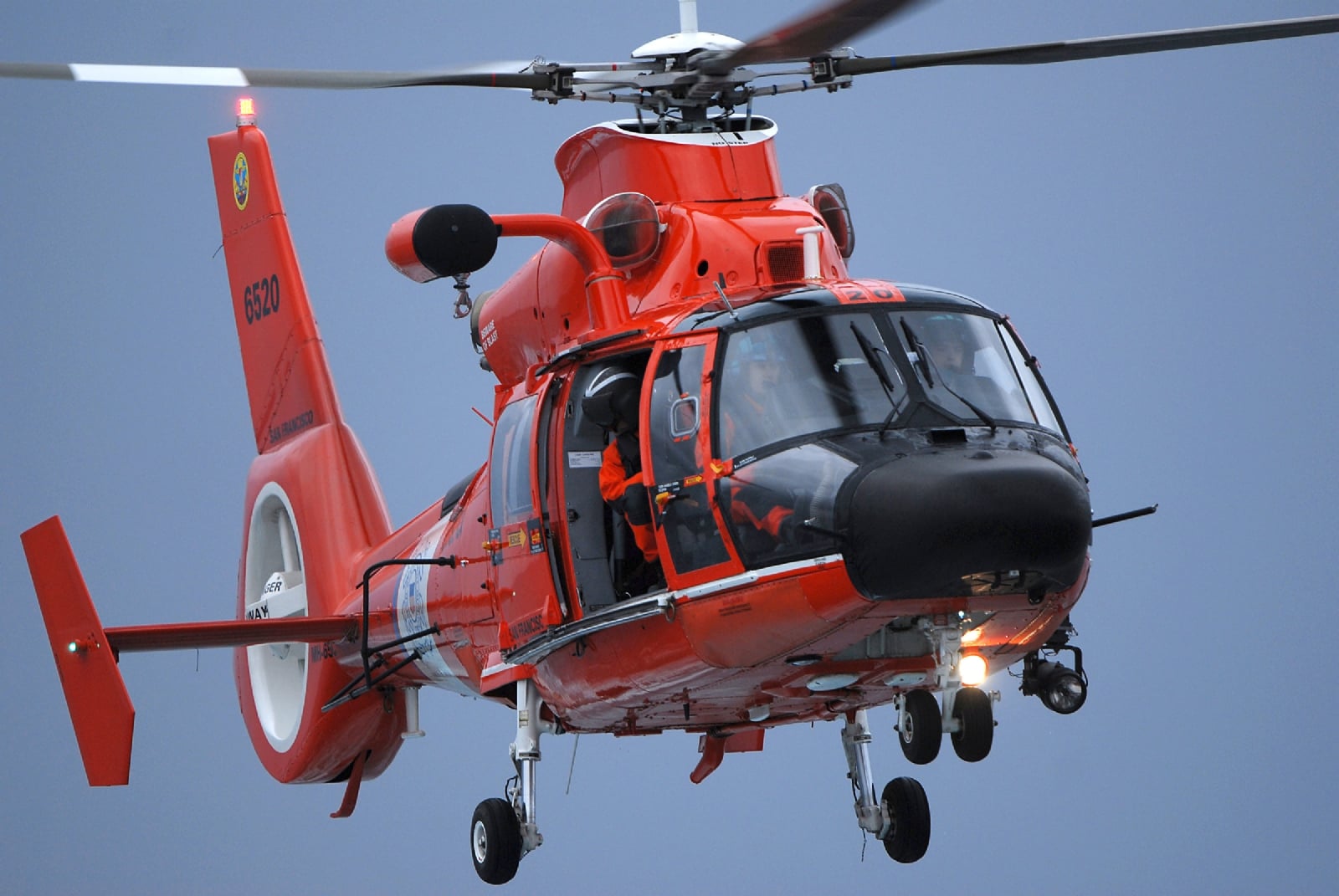 Coast_Guard_MH-65_Dolphin_helicopter