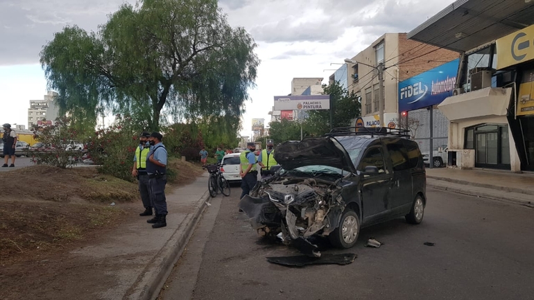 grave-accidente-ruta-22-bahia-blanca (1)