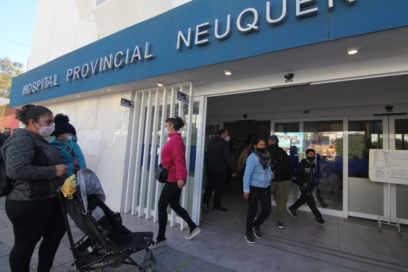 NF-006-NEUQUEN.Htal-Castro-Rendon-29mar2021-Coronavirus-FOTO-Oscar-Livera-1
