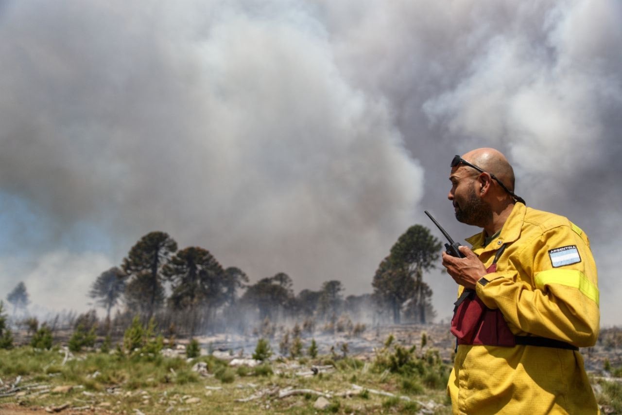 Incendios-zonas-de-Alumine-y-Bariloche-12