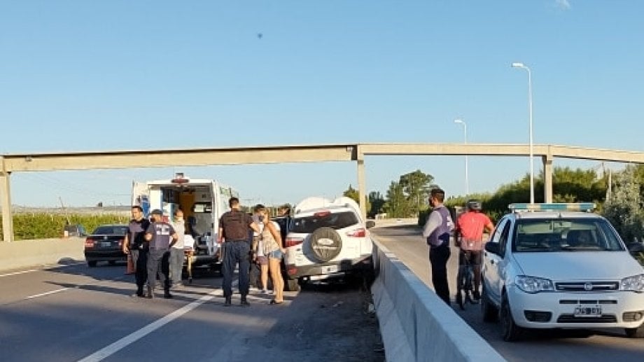 mujer-se-descompenso-en-la-Ruta-22-Ingeniero-Huergo