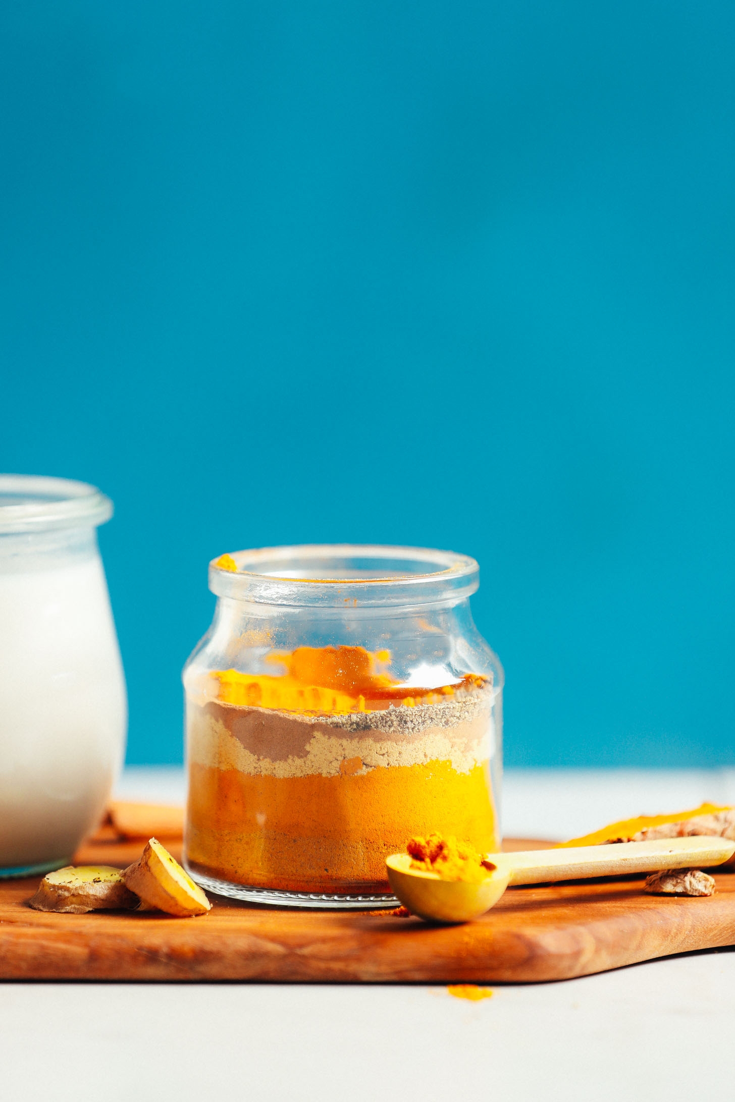 EASY-Golden-Milk-MIX-Save-time-with-this-4-Ingredient-blend-of-spices-that-makes-PERFECT-golden-milk-vegan-turmeric-goldenmilk-recipe-minimalistbaker-4