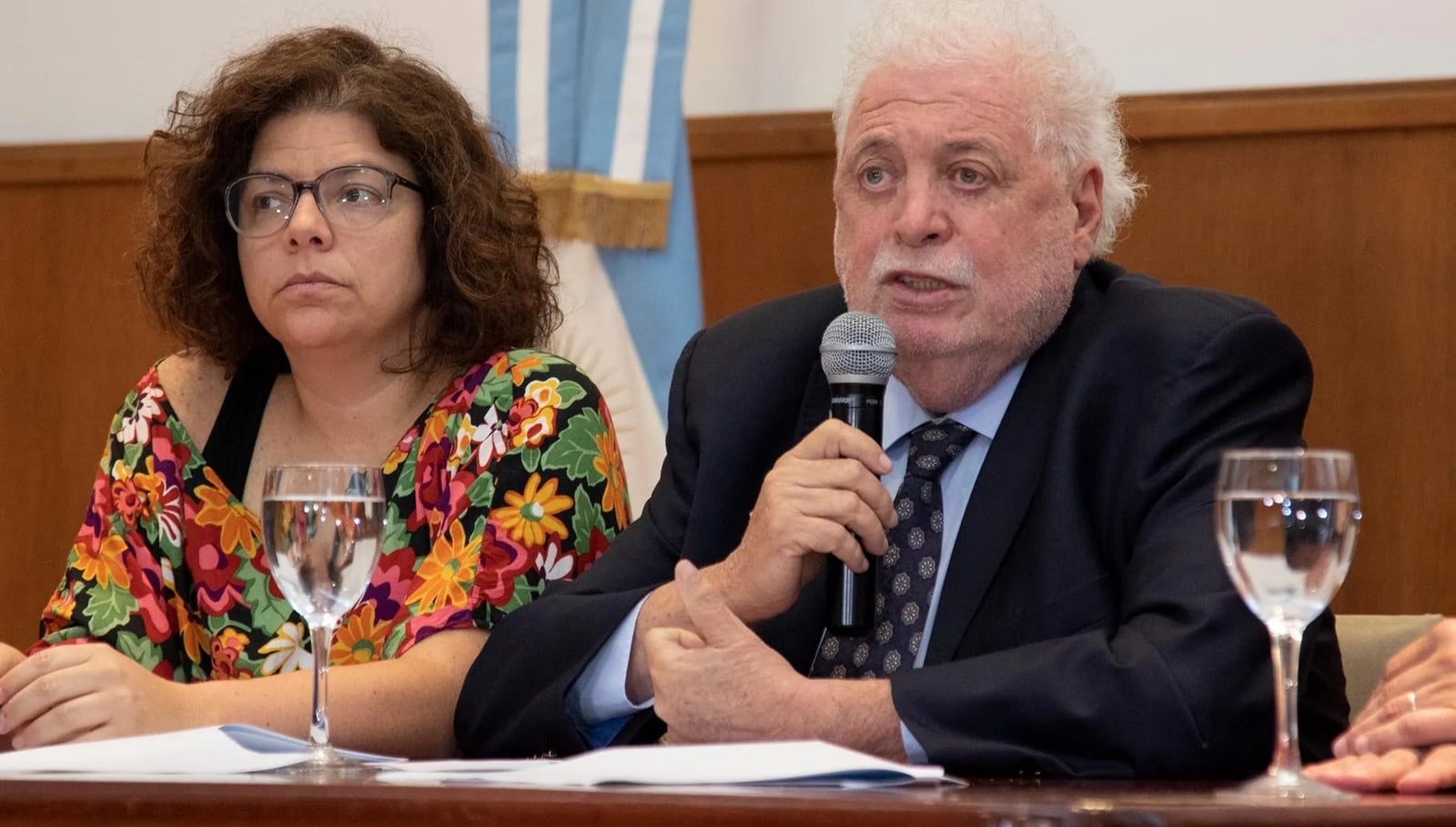 Gonzalez-Garcia-Carla-Vizzotti