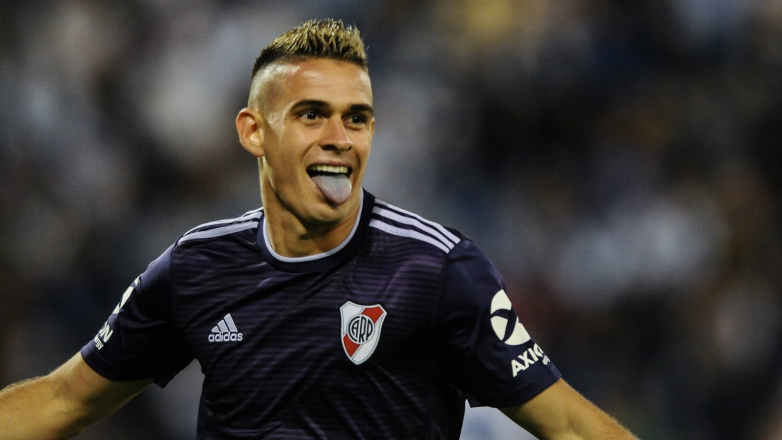 rafael-santos-borre-velez-river-superliga-03022019_1y1nmuy5ewemq143z16pt1f8cg