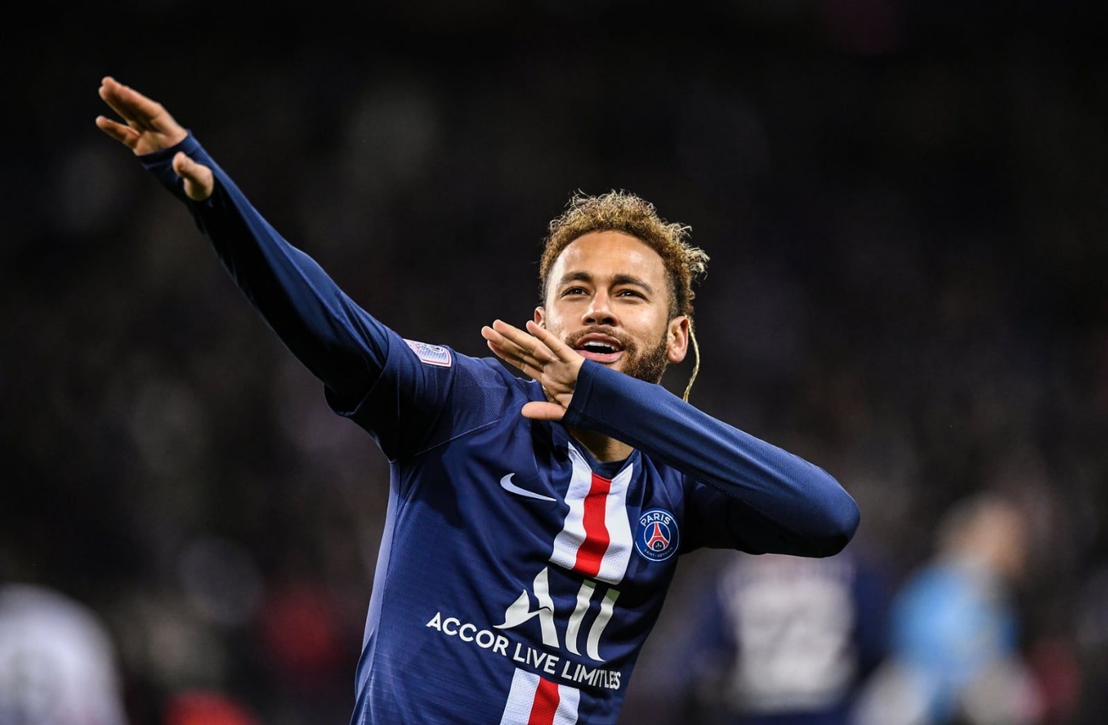 Neymar-celebrating-PSG-vs-Amiens-Ligue-1-2019
