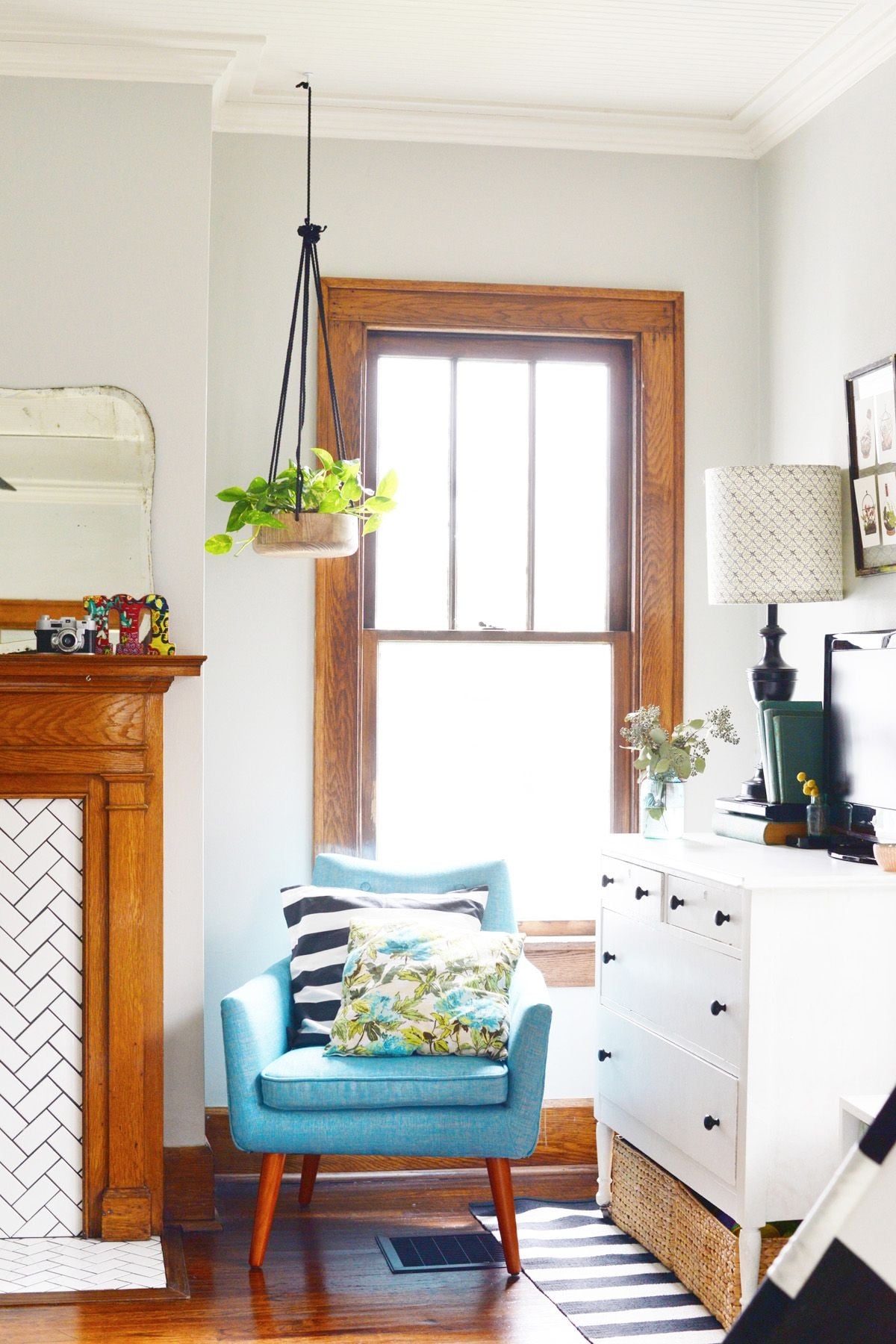 Wooden-hanging-planter