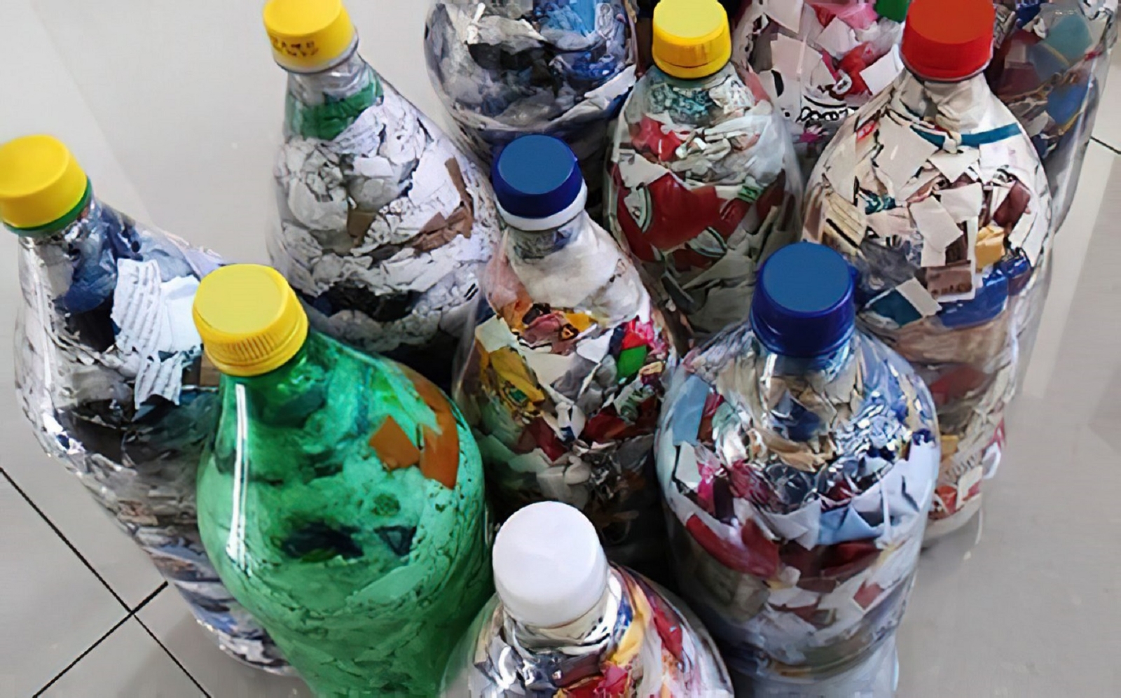 Ecobotellas-Ambiente-1536x958