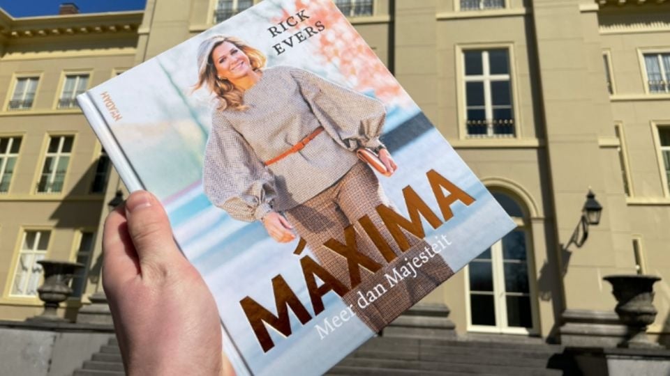 el-libro-sobre-la-intimidad-de-maxima-ya-esta-en-las-calles-1159288