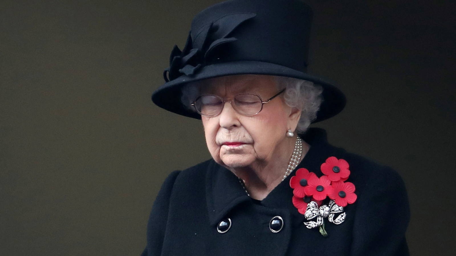 la-reina-isabel-llora-la-muerte-de-lord-vestey-amigo-y-uno-de-sus-hombres-de-confianza