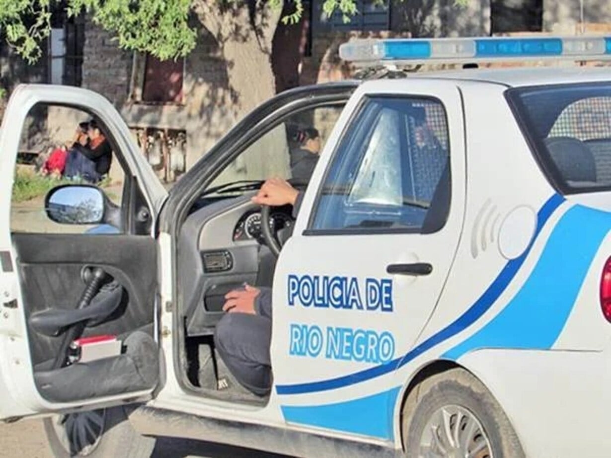 PATRULLERO-POLICIA-RIO-NEGRO-MOVIL-1 (1) (1)