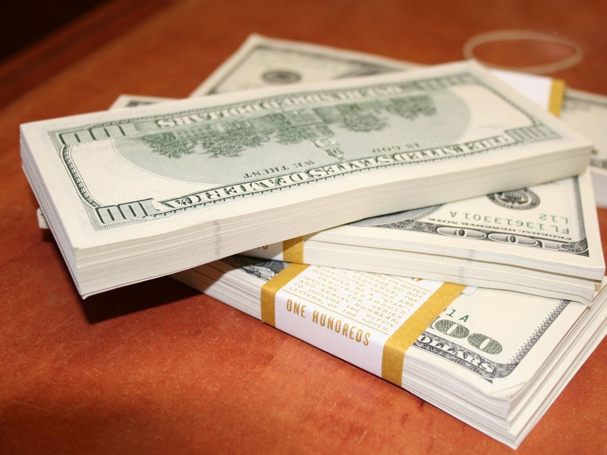 dolares