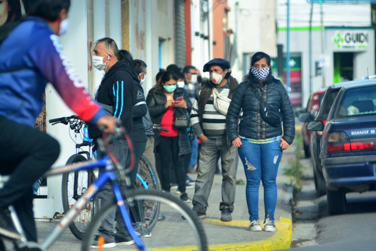 vf-coronavirus-gente-en-la-calle-3 (1)