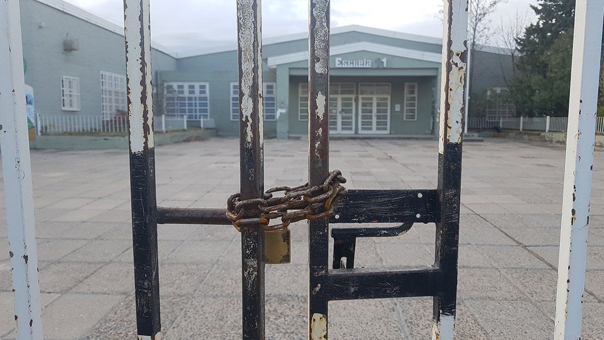 escuela-cerrada-neuquen