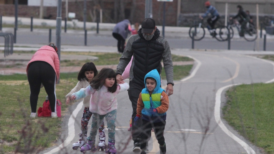 NF001-NEUQUEN.Movimiento-domingo-Parque-Este-6-junio2021-Coronavirus-FOTO-Oscar-Livera-2