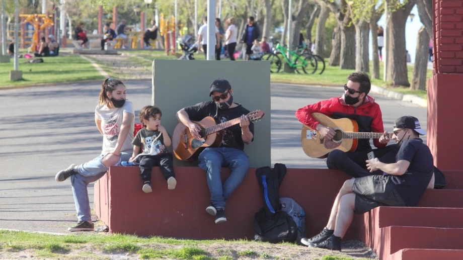 dia-de-la-primavera-Neuquen-Oscar-Livera-4