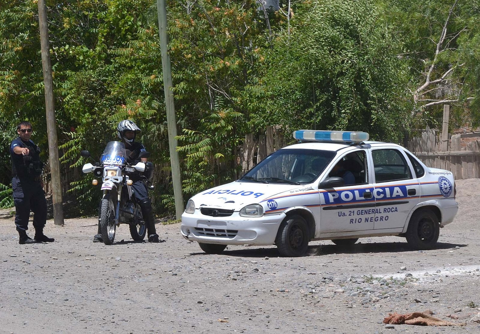 PATRULLERO-COMISARIA-21-GENERAL-ROCA-POLICIA-ALLANAMIENTO-ZONA-NORTE-879