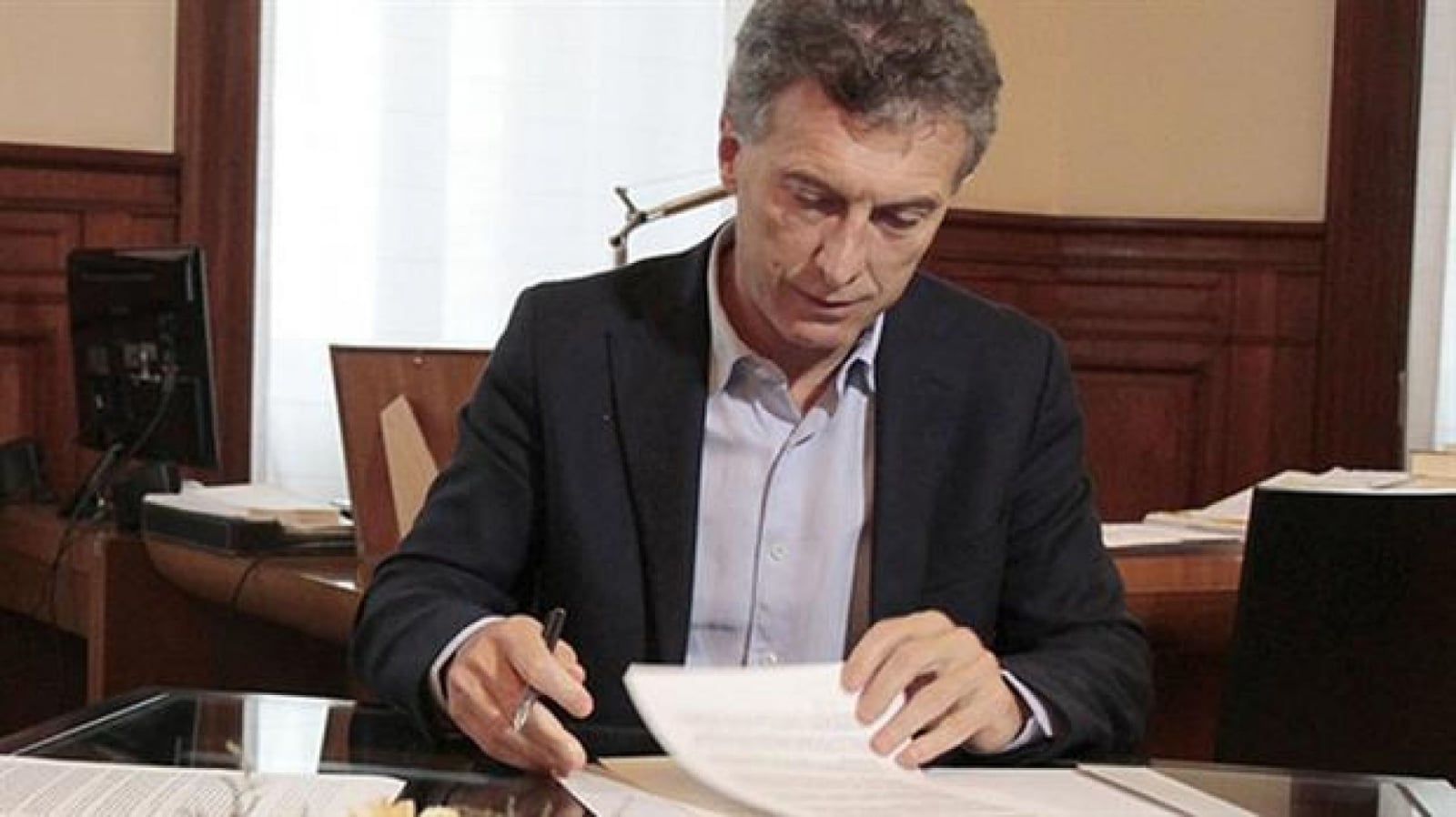 mauricio-macri-escribe
