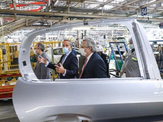 alberto-fernandez-peugeot-automotriz-industriajpg