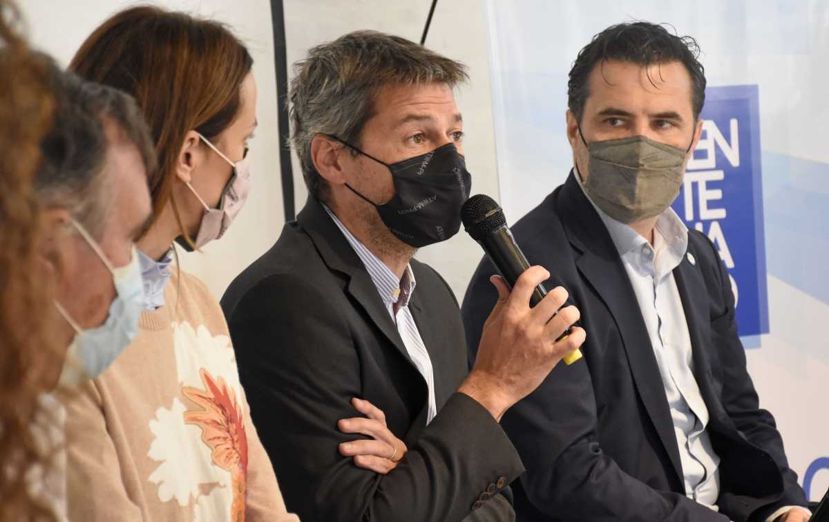 ag-centenario-conferencia-de-prensa-del-ministro-lammens-junto-a-dario-martinez-y-tanya-bertoldi-salto-2