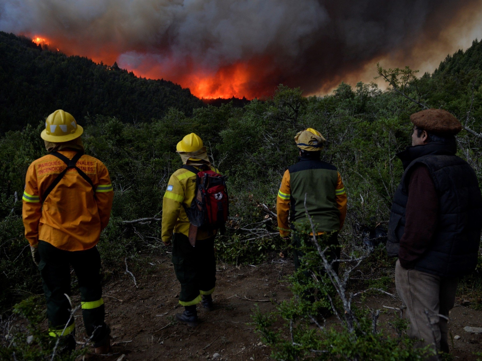 los-incendio-en-bariloche-complican___luXhEBaLY_2000x1500__1