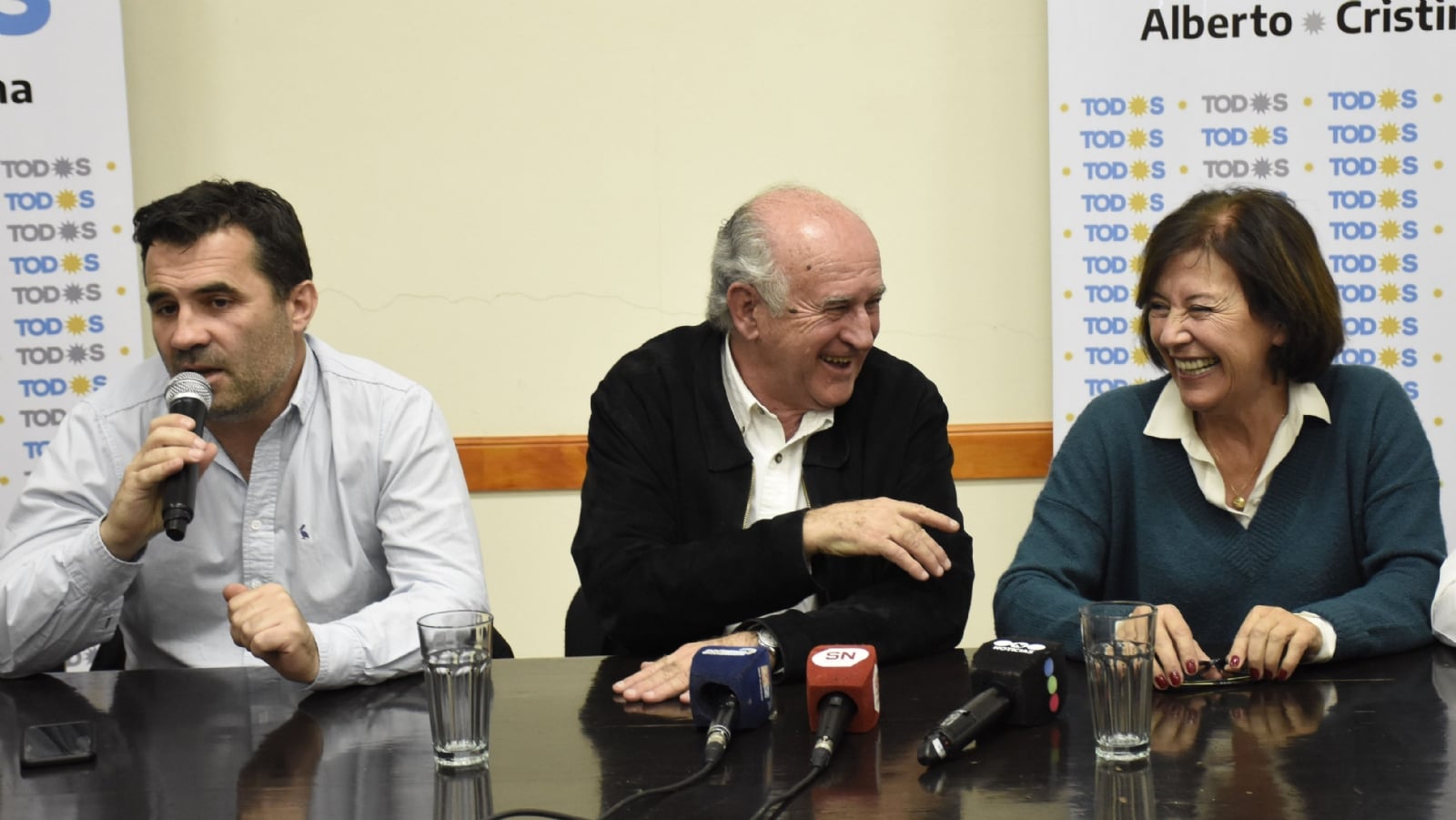cropped-ag-nqn-conferencia-de-prensa-de-frente-de-todos-salto-4